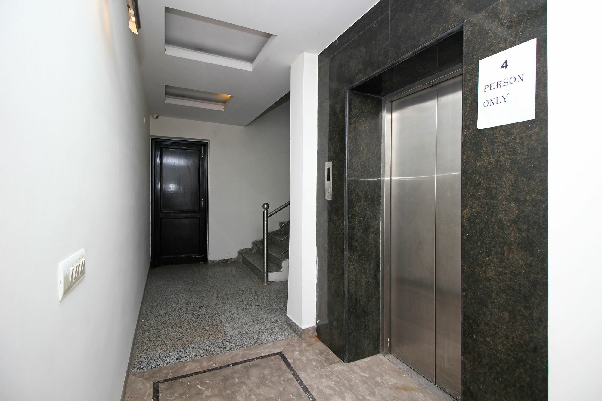 Oyo 9030 Hotel Delhi Airport Plaza New Delhi Exterior foto